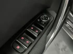 Kia Proceed thumbnail 3