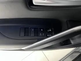 Toyota Corolla-cross thumbnail 36