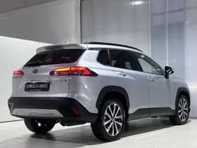Toyota Corolla-cross thumbnail 6
