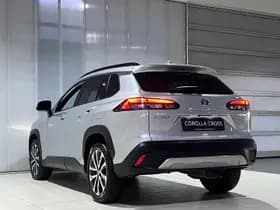 Toyota Corolla-cross thumbnail 7