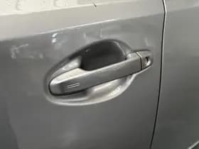 Toyota Auris thumbnail 2