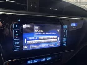 Toyota Auris thumbnail 37