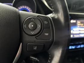 Toyota Auris thumbnail 10