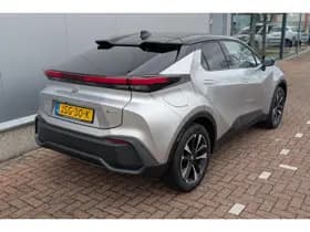 Toyota C-hr thumbnail 6