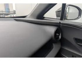 Toyota C-hr thumbnail 58