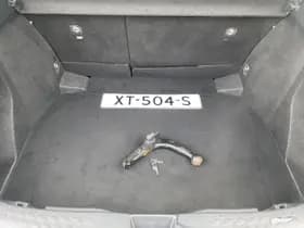 Toyota C-hr thumbnail 9