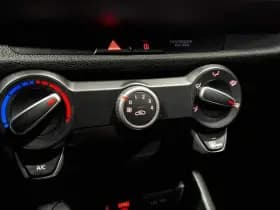 Kia Stonic thumbnail 55