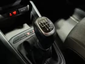 Kia Stonic thumbnail 58