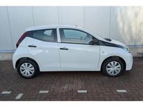 Toyota Aygo thumbnail 9
