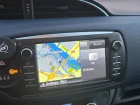 Toyota Yaris thumbnail 45