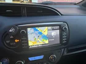 Toyota Yaris thumbnail 8