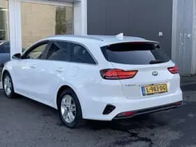 Kia Ceed-sportswagon thumbnail 2