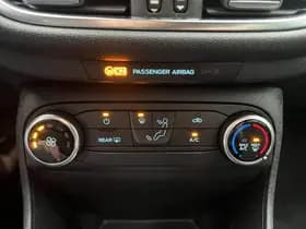 Ford Fiesta thumbnail 75