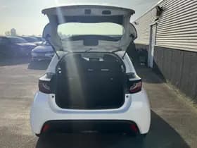 Toyota Yaris thumbnail 9