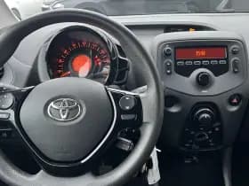 Toyota Aygo thumbnail 16