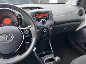 Toyota Aygo thumbnail 61