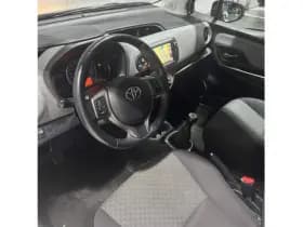 Toyota Yaris thumbnail 18