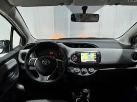 Toyota Yaris thumbnail 5