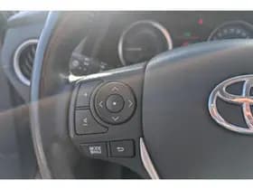 Toyota Auris thumbnail 12