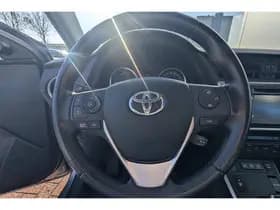Toyota Auris thumbnail 43