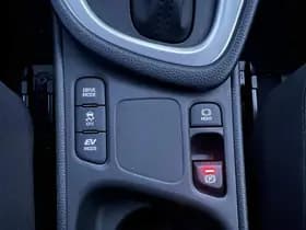 Toyota Yaris thumbnail 73