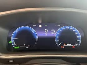 Toyota Corolla-cross thumbnail 12