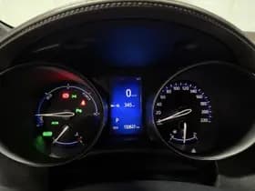 Toyota C-hr thumbnail 11