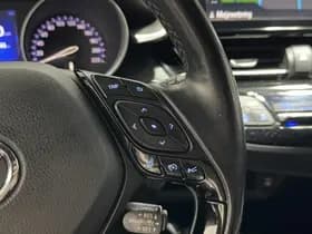 Toyota C-hr thumbnail 12