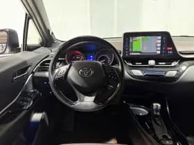Toyota C-hr thumbnail 8