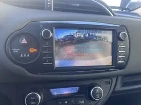 Toyota Yaris thumbnail 9
