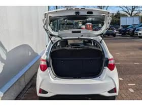 Toyota Yaris thumbnail 7