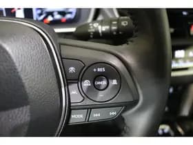 Toyota Corolla-cross thumbnail 13