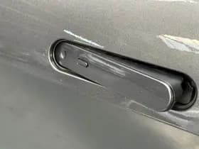 Toyota C-hr thumbnail 5