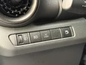 Toyota C-hr thumbnail 42