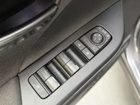 Toyota C-hr thumbnail 8