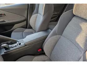 Toyota C-hr thumbnail 18