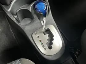 Toyota Yaris thumbnail 17