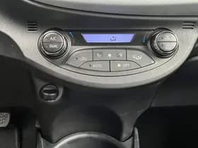 Toyota Yaris thumbnail 43