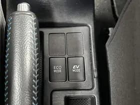 Toyota Yaris thumbnail 45