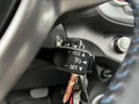 Toyota Yaris thumbnail 8