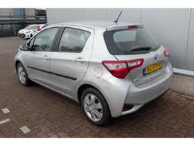 Toyota Yaris thumbnail 3