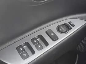 Kia Rio thumbnail 83