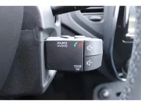 Renault Captur thumbnail 68