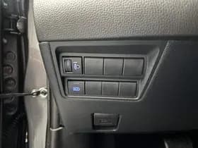 Toyota Yaris thumbnail 45