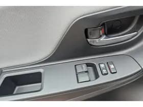 Toyota Yaris thumbnail 19