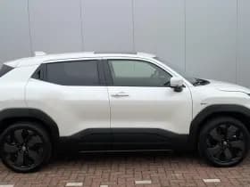 Toyota Urban-cruiser thumbnail 2