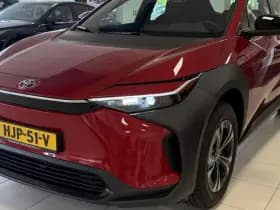 Toyota Urban-cruiser thumbnail 86