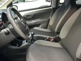 Toyota Aygo thumbnail 2