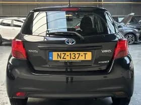 Toyota Yaris thumbnail 17