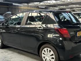 Toyota Yaris thumbnail 18